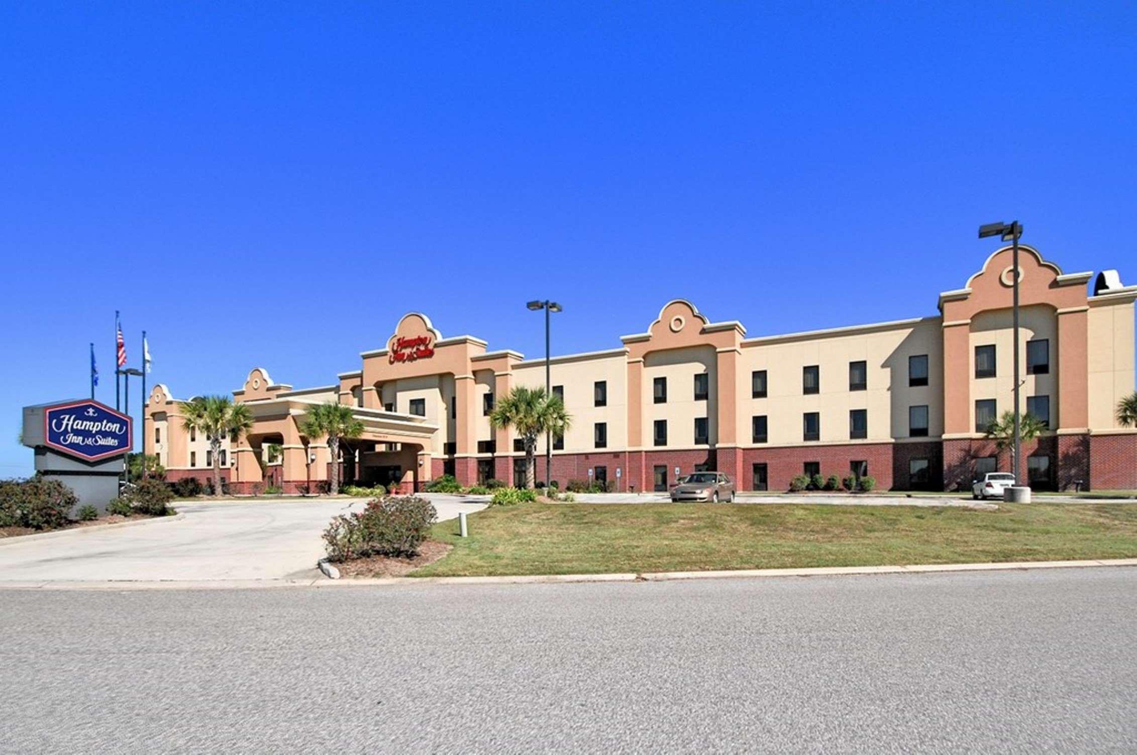Hampton Inn And Suites New Iberia Exterior photo