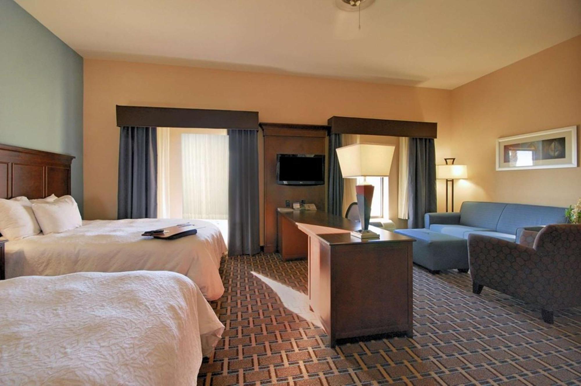 Hampton Inn And Suites New Iberia Exterior photo